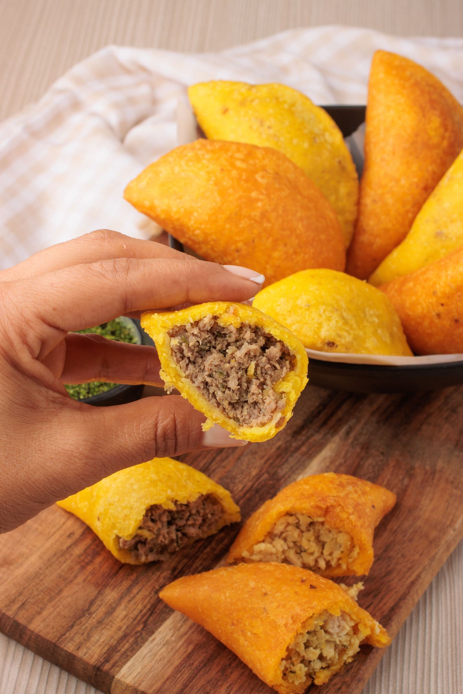 Empanadas Croky recién preparadas, con relleno de carne
